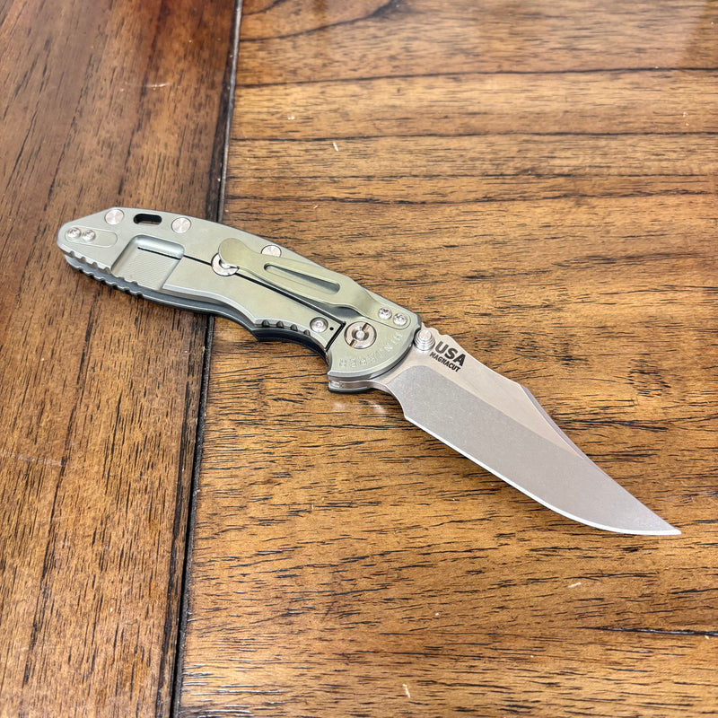 Load image into Gallery viewer, Rick Hinderer XM-18 3.5" Magnacut Bowie, NON-Flipper, Tri-Way, Stonewash Blade, Bead Blasted Green Handle, Black G10 Knife
