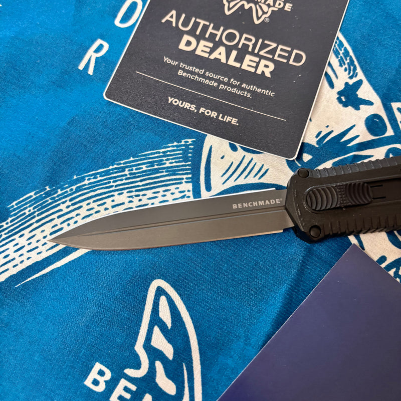 Load image into Gallery viewer, Benchmade 3370GY Claymore OTF Automatic 3.89" CPM-D2 Black Grivory Handles Knife
