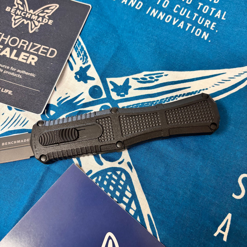 Load image into Gallery viewer, Benchmade 3370GY Claymore OTF Automatic 3.89" CPM-D2 Black Grivory Handles Knife
