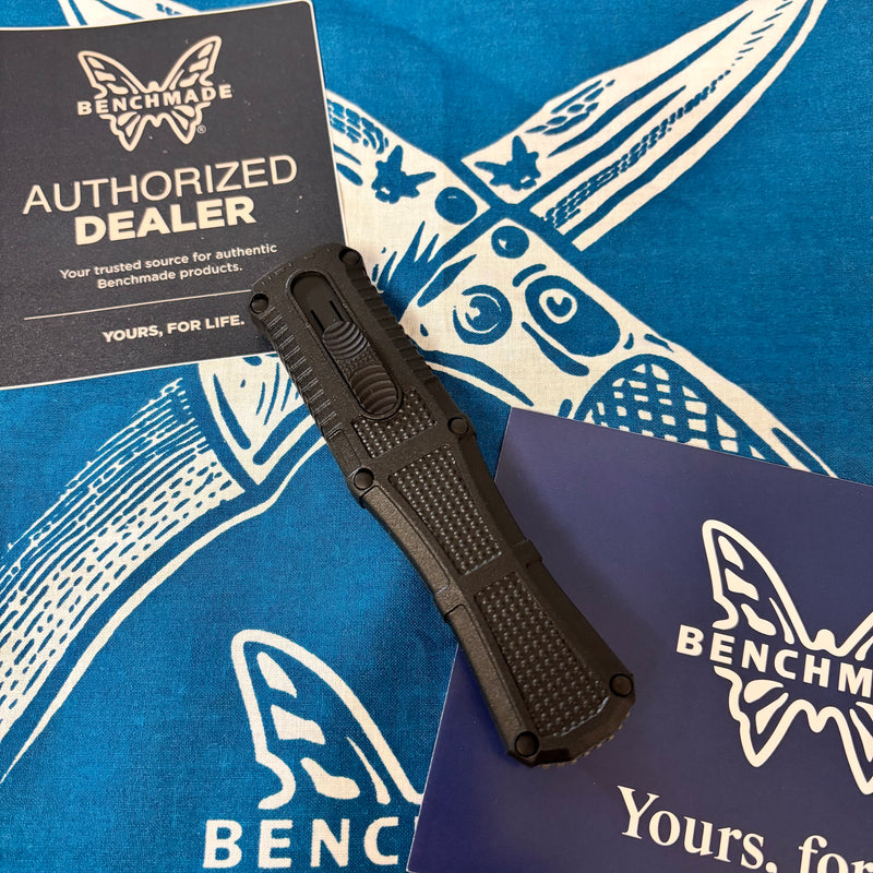 Load image into Gallery viewer, Benchmade 3370GY Claymore OTF Automatic 3.89" CPM-D2 Black Grivory Handles Knife
