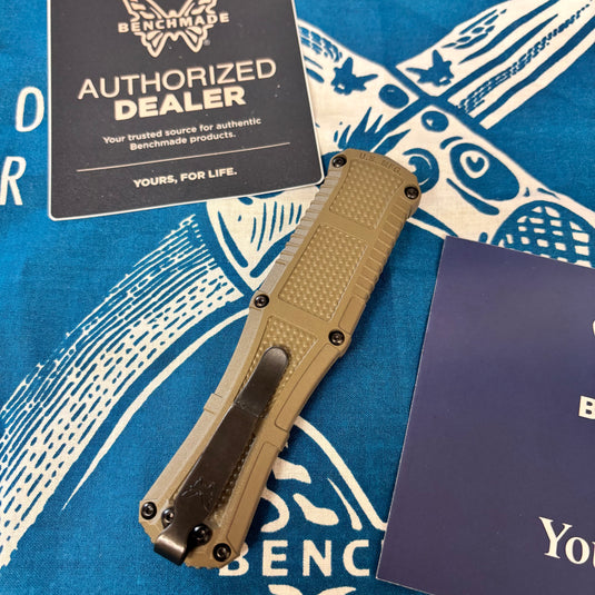 Benchmade 3370SGY-1 Claymore OTF SERRATED Automatic 3.89" CPM-D2 Ranger Green Grivory Handles Knife