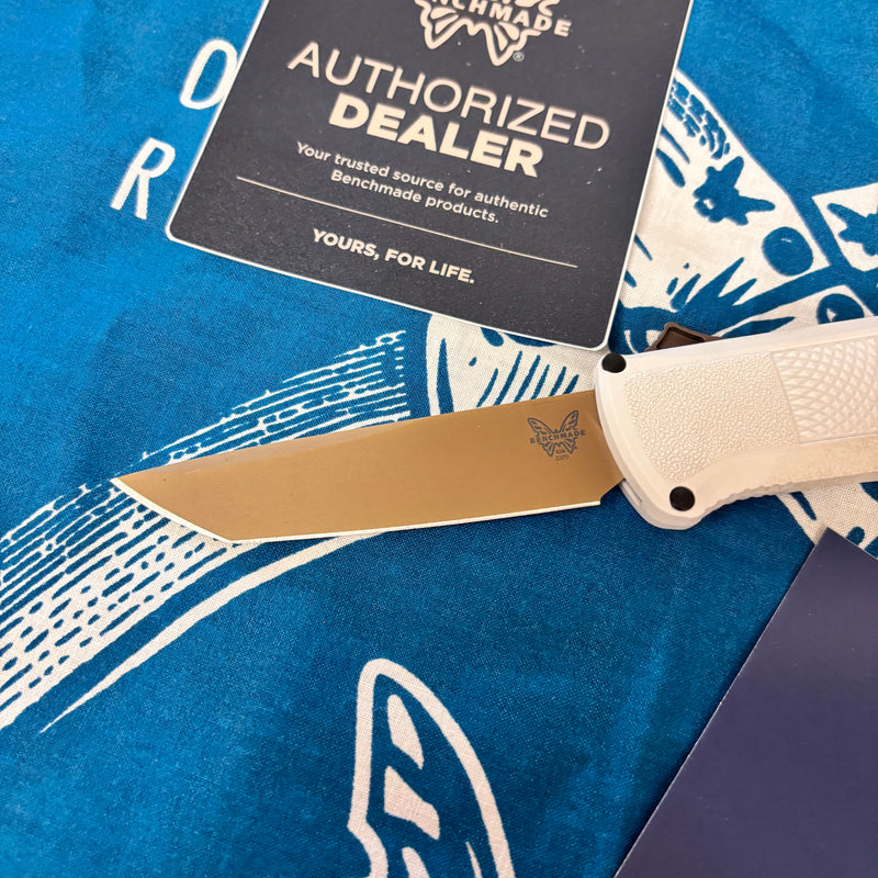 Load image into Gallery viewer, Benchmade 5370FE-02 Shootout Cool Gray Grivory, 3.5" Flat Earth Blade, Automatic OTF Knife
