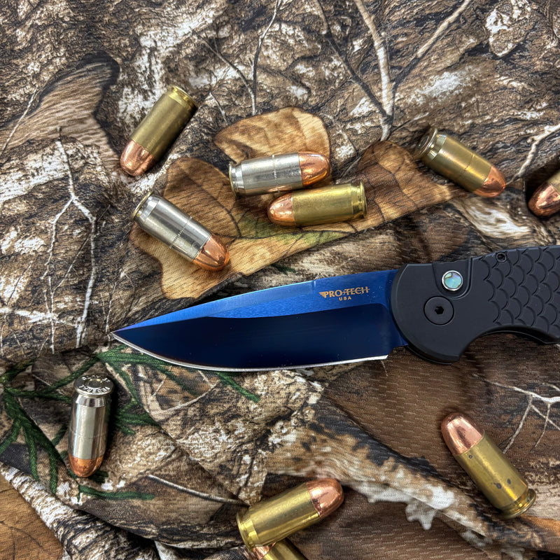 Load image into Gallery viewer, Protech TR-3 X1 SB, Tactical Response 3, 3.5" Clip Point Auto Folder, Black Handle Fishscale Texture, Sapphire Blue Blade, Knife
