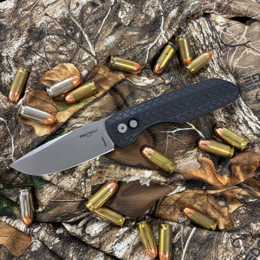 Protech VERO2105 MM, Vero Synapse 2, black heringbone textured aluminum handles, stonewash CPM-Magnamax blade, blasted hardware, DLC machined titanium clip, knife