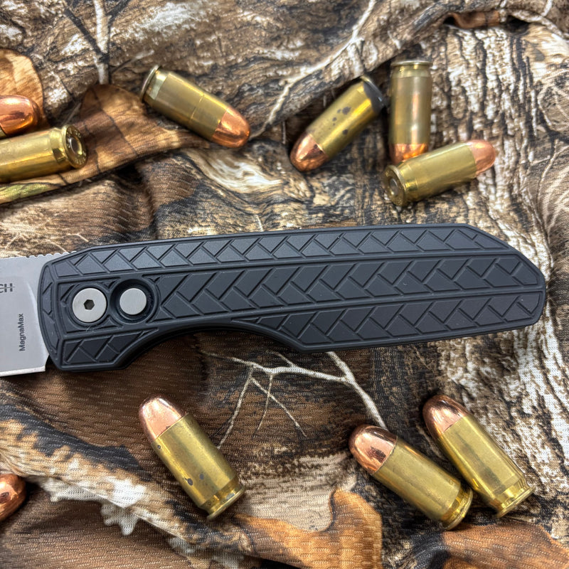 Load image into Gallery viewer, Protech VERO2105 MM, Vero Synapse 2, black heringbone textured aluminum handles, stonewash CPM-Magnamax blade, blasted hardware, DLC machined titanium clip, knife
