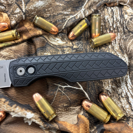 Protech VERO2105 MM, Vero Synapse 2, black heringbone textured aluminum handles, stonewash CPM-Magnamax blade, blasted hardware, DLC machined titanium clip, knife