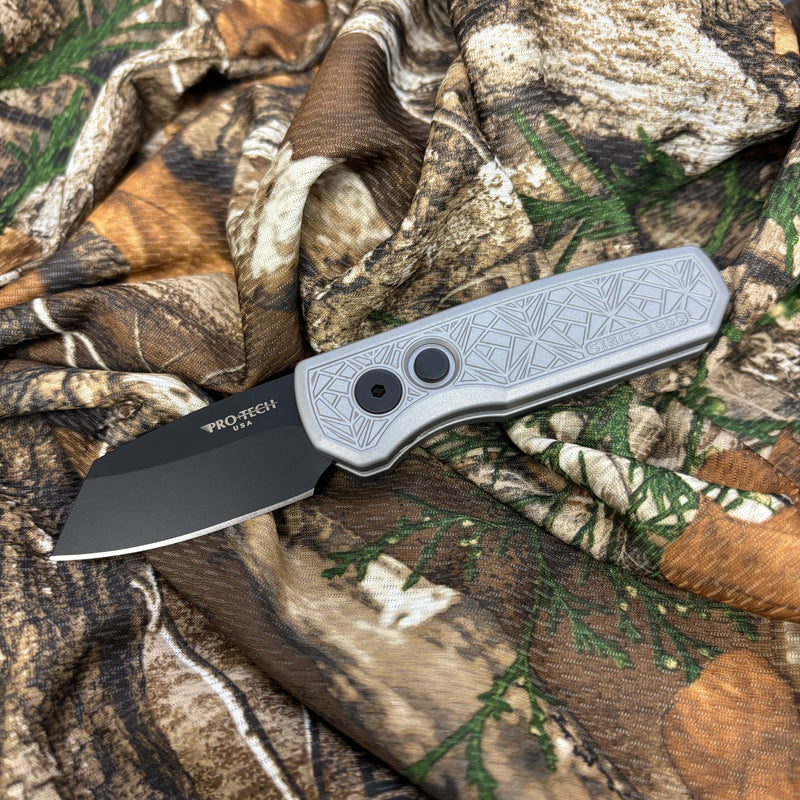 Load image into Gallery viewer, Protech Runt 5 R5203-Grey Nexus Textured Grey Anodized Handle, DLC Black 20CV Reverse Tanto Blade, Knife
