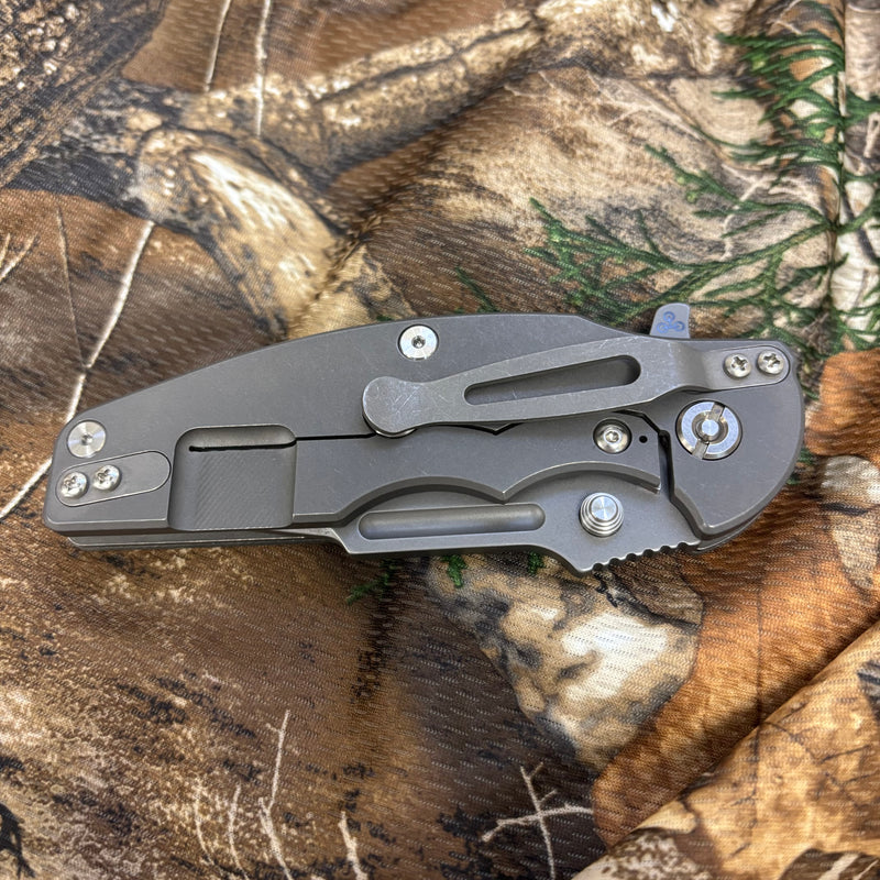Load image into Gallery viewer, Rick Hinderer Jurassic Frontier 3.375" Magnacut Clip Point, Tri-Way, Working Finish, Translucent Green G10 Knife
