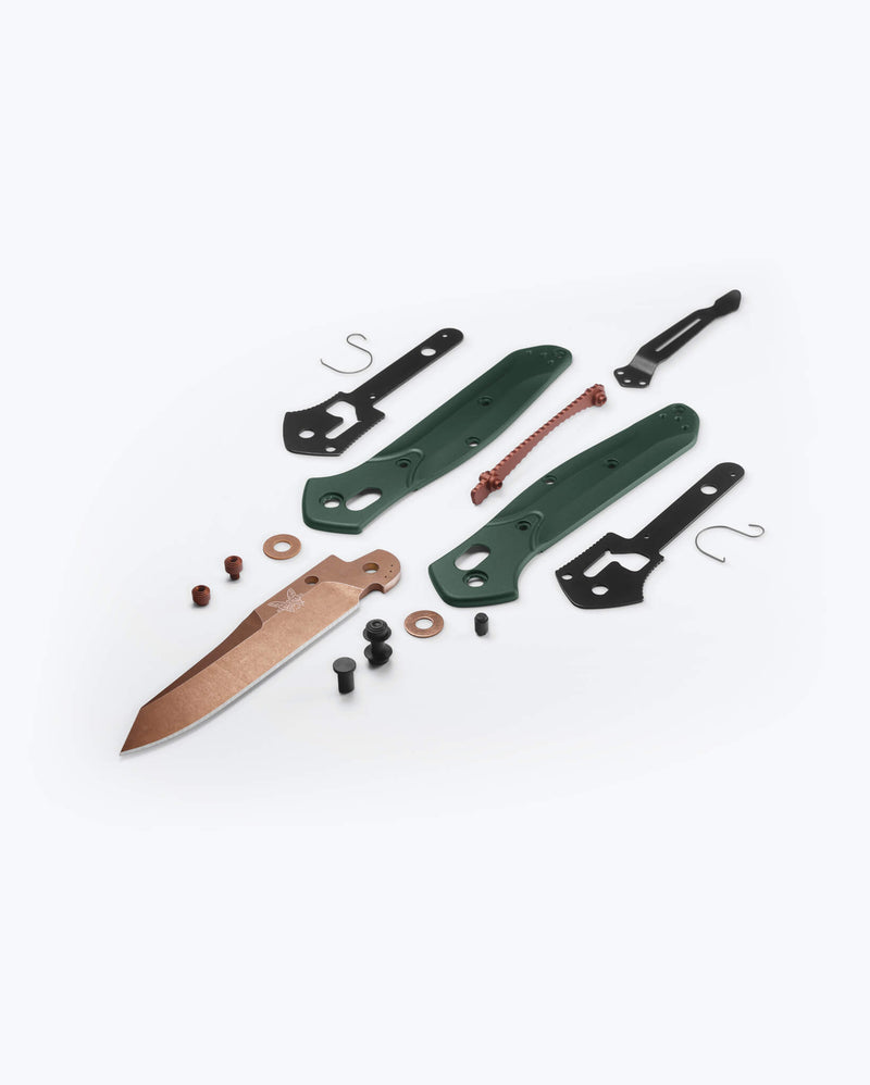 Load image into Gallery viewer, Benchmade 940FE-2601 Osborne, 3.4" CPM-S90V Reverse Tanto, Taiga Green Aluminum Handles Knife
