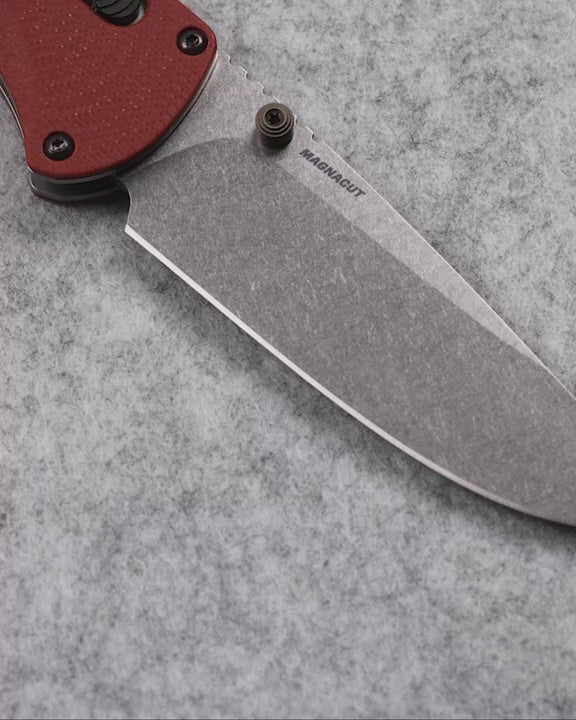 Load and play video in Gallery viewer, Benchmade 15090-1 Slipridge 3.5" Magna Cut Clip Point Blade, Rust Orange G10 Handle Knife
