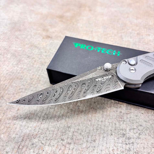 Protech 2026 Avalon Custom 005, Peace Neighbor Avalon Knurled 17-4 Steel Handle, Chad Nichols "Boomerang" stainless Damascus, Knife BLADE SHOW 2026