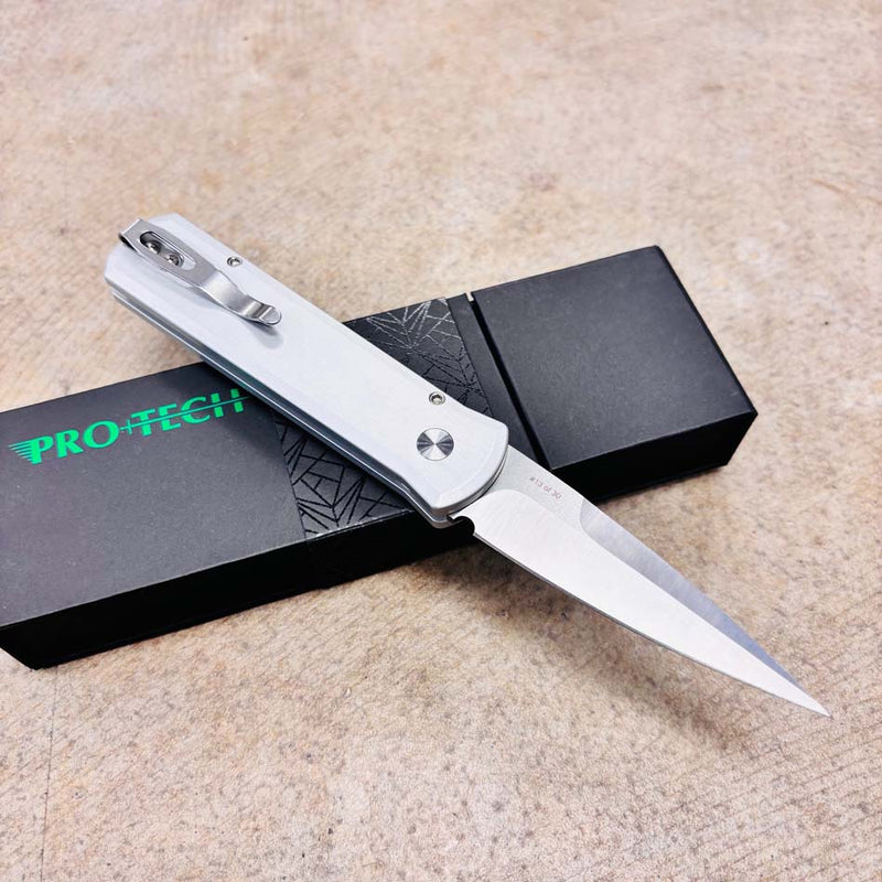Load image into Gallery viewer, Protech CCKSF25.Godson.2 Godson 3.15" 20CV Satin Blade Single Inlay Black Handle with Livewire Copper Carbon Fiber Inlay, Mosaic Pin Button Knife

