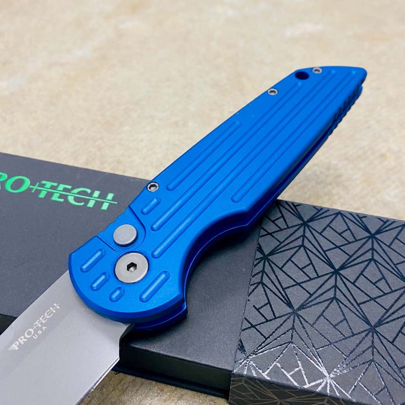 Load image into Gallery viewer, Protech TR-3 BLUE Clip Point 3.5" Auto Blue Handle with Grooves Bead Blasted Blade Knife
