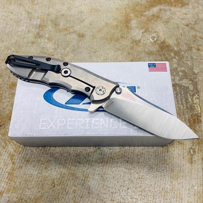 Load image into Gallery viewer, Zero Tolerance Hinderer 0562CF Flipper 3.5" CPM-20CV Satin/Stonewashed Plain Blade, Carbon Fiber with Titanium Back Handle
