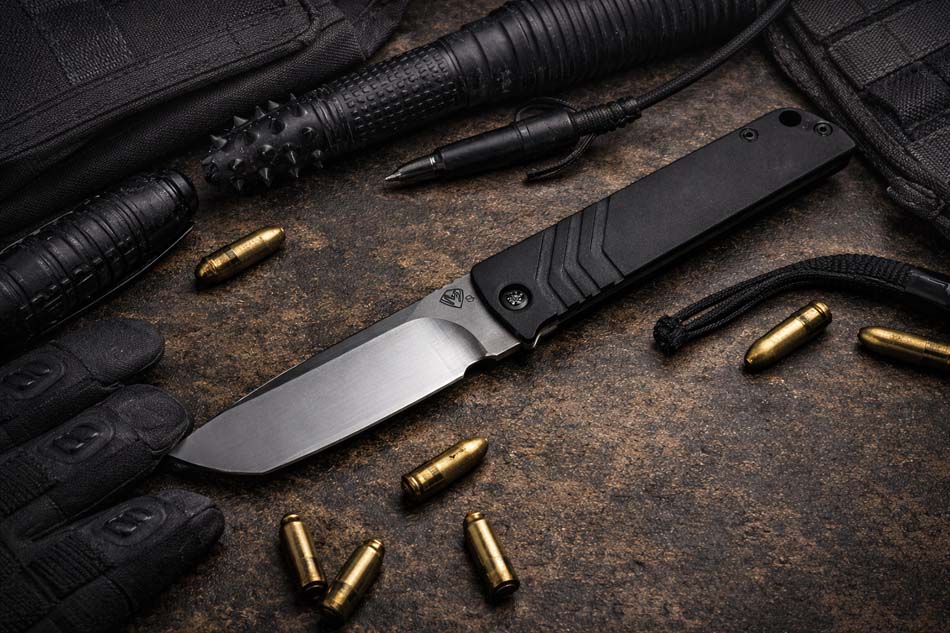 Medford Antik Front Flipper, S35VN Tumbled TANTO, DLC Handles
