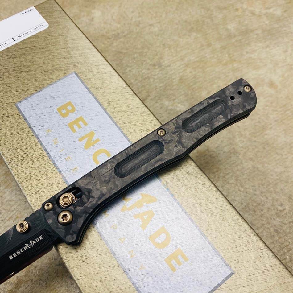 https://www.wildaboutsportinggoods.com/resize/shared/images/products/benchmade-417bk-231-gold-class-knife-image-4.jpg?bw=500&bh=500