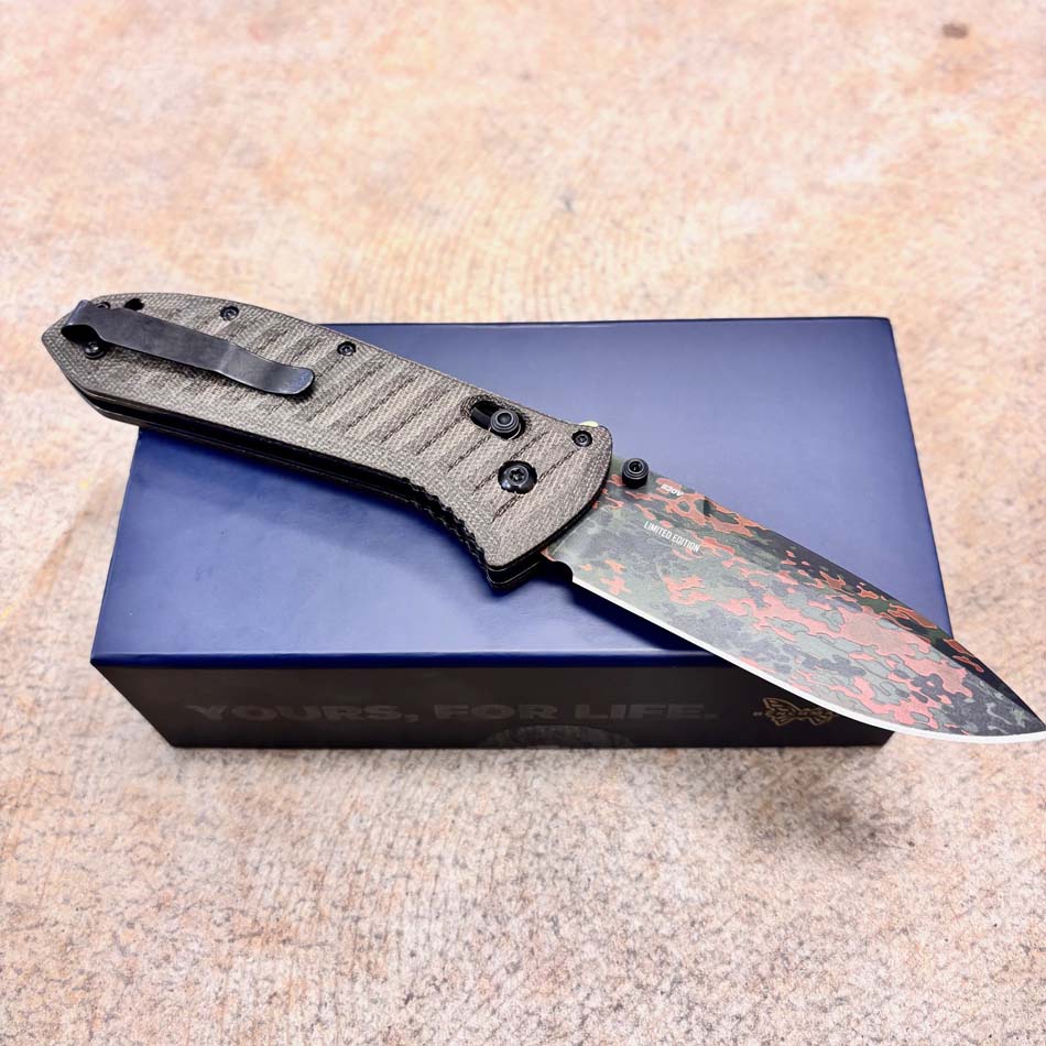Benchmade 570CAMO-2601 Presidio II Folding Knife 3.72" Camo Pattern S30V Blade Green Molded CF-Elite Handle - 570CAMO-2601