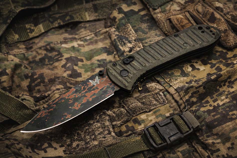 Benchmade 570CAMO-2601 Presidio II Folding Knife 3.72" Camo Pattern S30V Blade Green Molded CF-Elite Handle - 570CAMO-2601