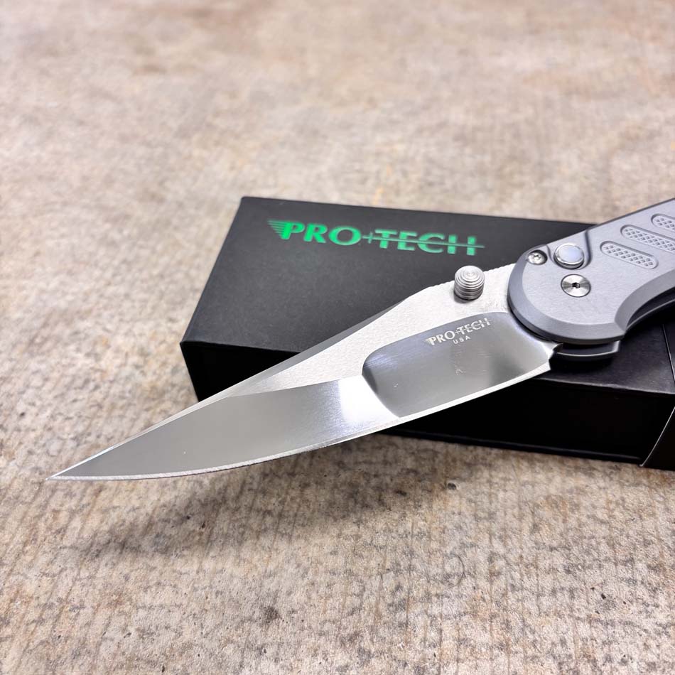 Protech 2026 Avalon Custom 004, Peace Neighbor Avalon, Knurled Grey Aluminum Handle, Mike Irie Compound Ground Mirror Polished 154CM Blade Knife - Protech 2026 Avalon Custom 004