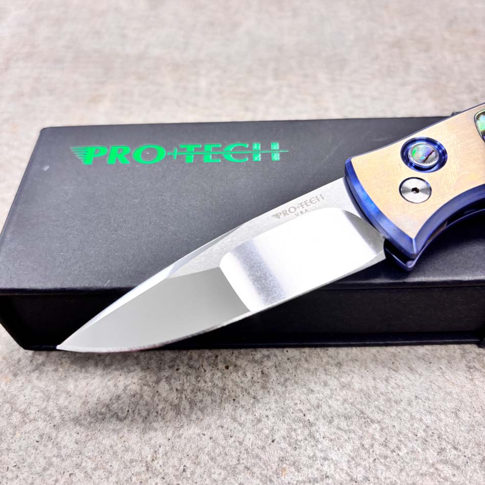 Protech 2026 Duke Custom 004, DUKE 2, 6AI4V Titanium Handle with 2-Tone Blue/Gold Anodize,Chad Nichols Raindrop Damascus Blade Knife - Protech 2026 Duke Custom 004 Knife