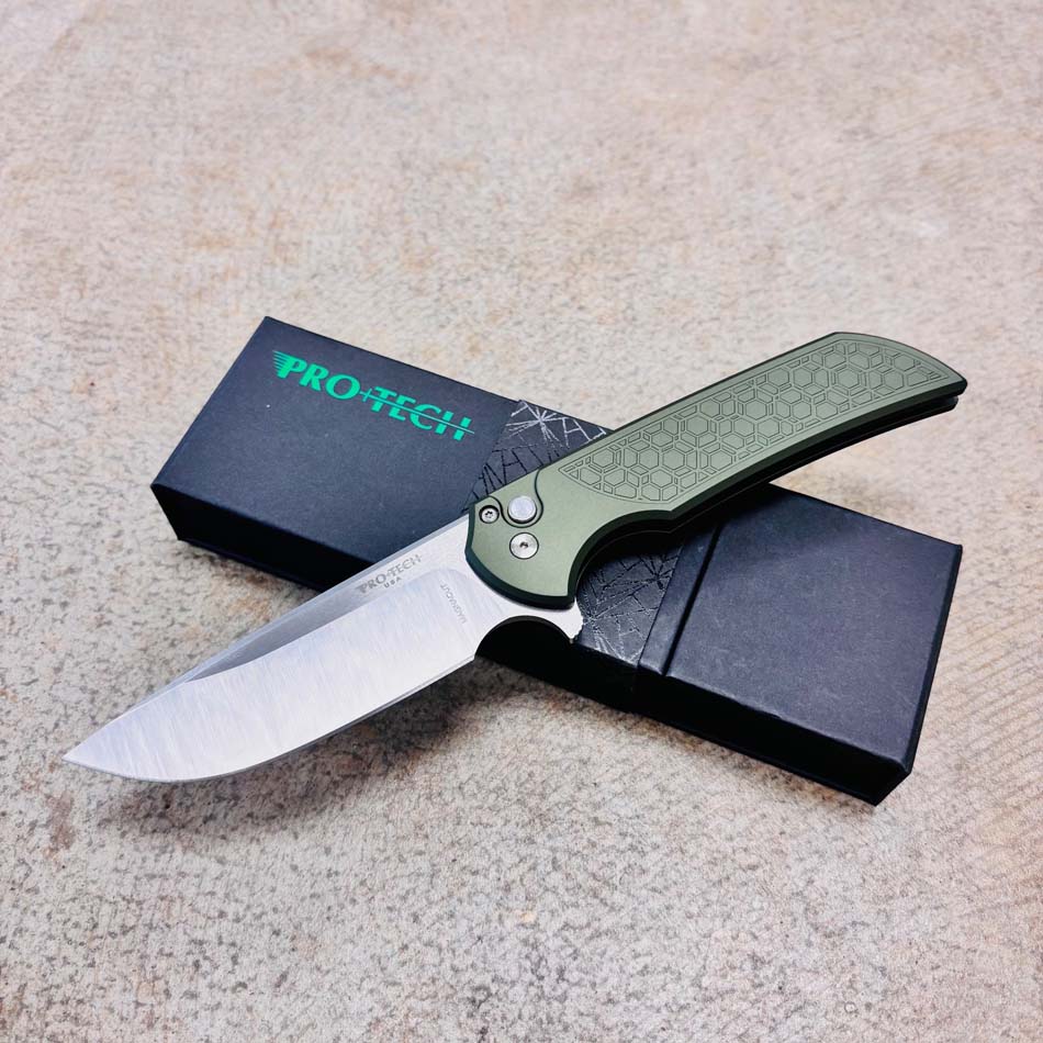 Protech BSW25.Mordax.1 Solid Green Handle, Machine Satin Magnacut