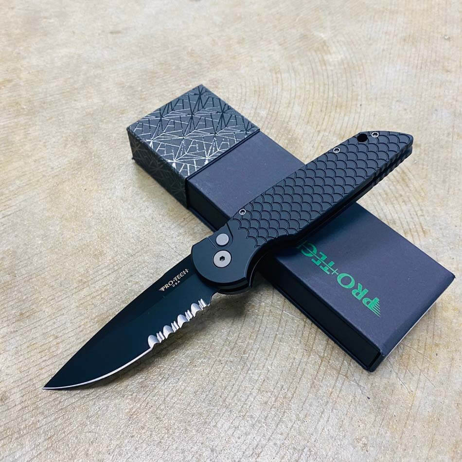 PROTECH TR-3 X2 D2 Tactical Response 3 Black "Fish Scale" Handle Black CPM D2 Serrated Blade Auto Knife