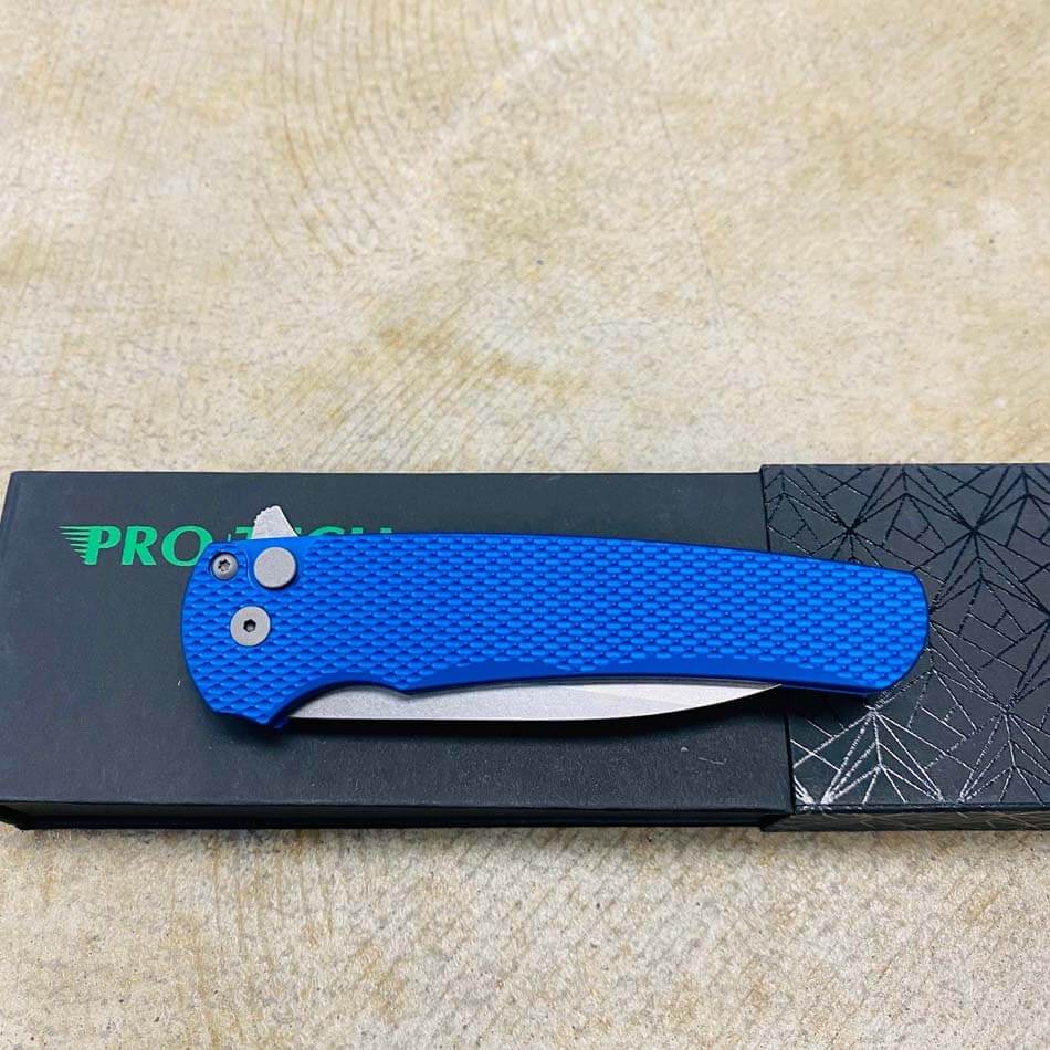 PROTECH 5305-BLUE Malibu Magnacut Wharncliffe 3.3 Stonewash Flipper  Textured Blue Knife